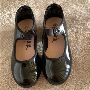 Toddler tap shoes
